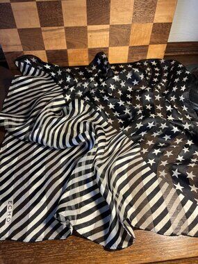 Black and White Stars and Stripes Echo Scarf